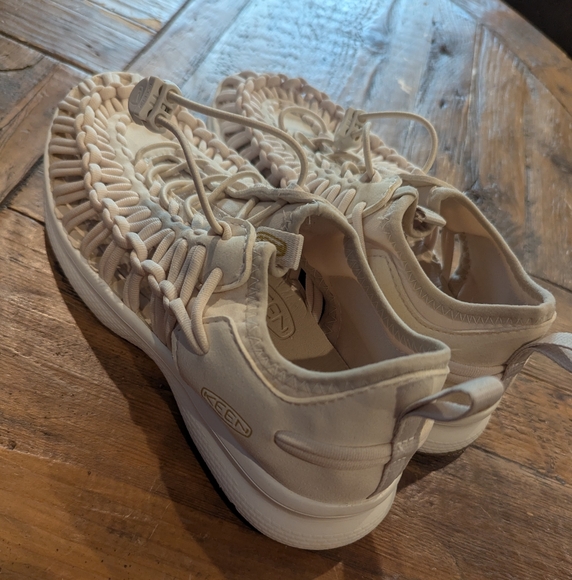 Keen Shoes - Picture 3 of 6